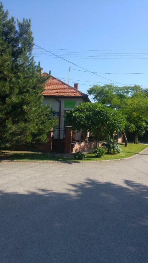 Green Apartment Novi Sad Exteriör bild